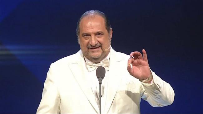 بالبدلة والنظارة.. خالد الصاوى طبيب فى «30 مارس»