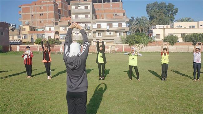 فريق كرة القدم النسائية بقلين يشارك في مبادرة "7 الصبح"