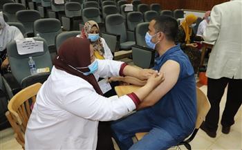   الجيزاوى : تطعيم 6 آلاف من منتسبي جامعة بنها بلقاح فيروس كورونا