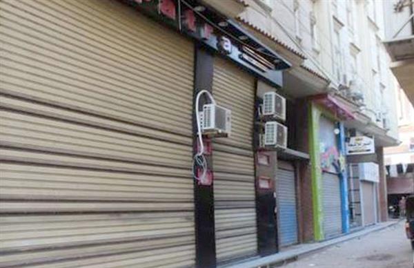 حي حلوان يغلق 31 محل تجاري بدون ترخيص