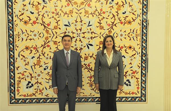 وزيرة التخطيط تلتقي نائب رئيس الوزراء الأوزباكستاني لبحث مجالات التعاون بين البلدين