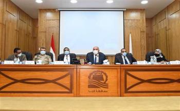 محافظ قنا يستقبل وفد من مجلس الوزراء لمتابعة مشروعات حياة كريمة   