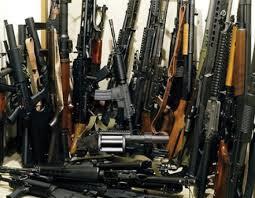   تجارة الأسلحة تزدهر في معقل طالبان 