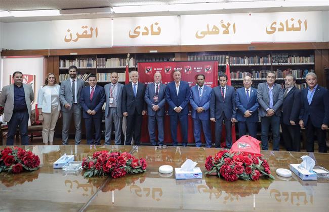 "الخطيب" يستقبل وفد الاتحاد الدولي للكاراتيه