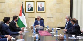   «أشتية»: الرئيس الفلسطينى يسعى إلى خلق مسار سياسى جديد بدعم عربى