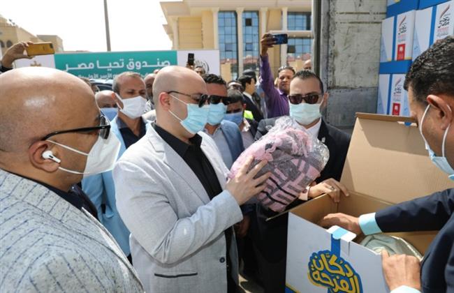 محافظ بني سويف يستقبل «أبواب الخير»