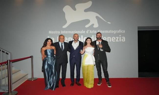بالصور استقبال حافل لفيلم «أميرة» فى مهرجان فينيسيا السينمائى   