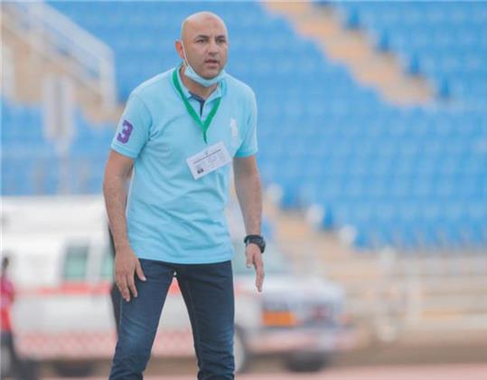 «مساعد كارتيرون» يكشف كواليس وأسباب رحيله المفاجئ عن الزمالك