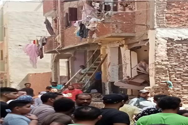 بالصور.. التفاصيل الكاملة لانهيار منزل بطنطا بسبب خط غاز طبيعى