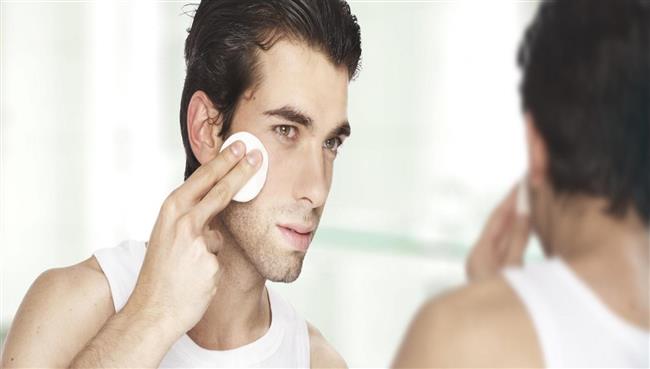 يتابعها الملايين.. مدونات التجميل الخاصة بالرجال تشعل السوشيال ميديا