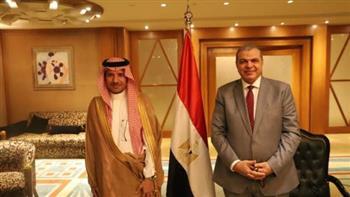 القوى العاملة تبحث آليات حماية العمالة المصرية بالسعودية