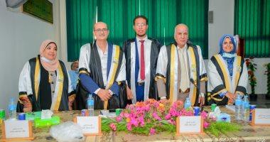 جامعة أسيوط تمنح الماجستير لدراسة تناقش استخدام مواد النانو منخفضة السعر