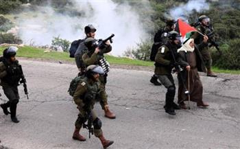   إصابات عشرات الفلسطينين بالاختناق بغاز الاحتلال الإسرائيلى