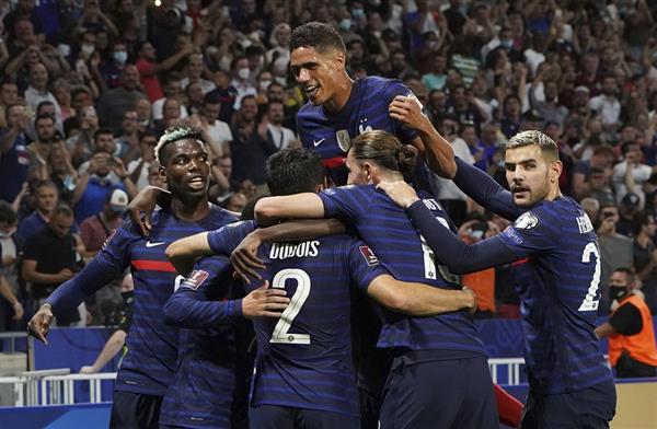 فرنسا تفوز على فنلندا بتصفيات مونديال كرة القدم