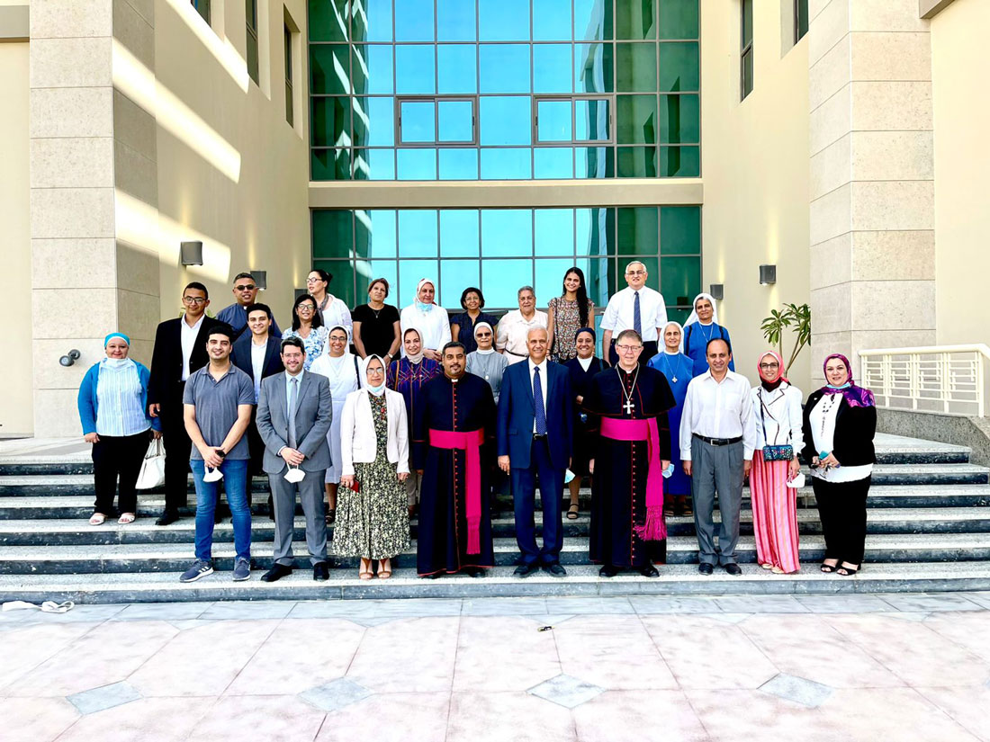 د. عصام الكردى يستقبل النائب الرسول للكنيسة اللاتينية