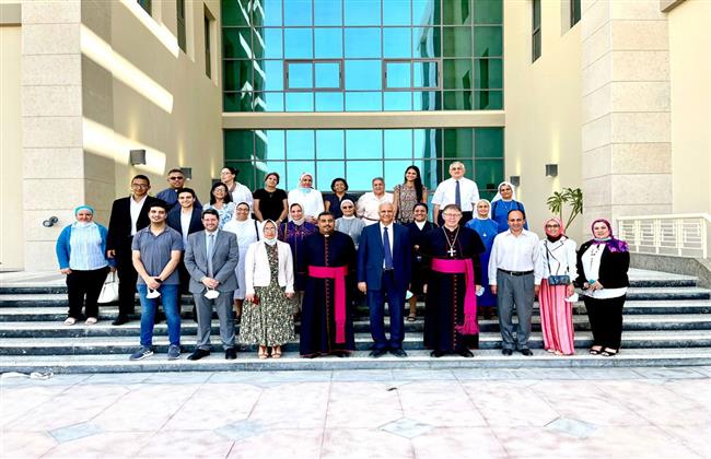 د. عصام الكردى يستقبل النائب الرسول للكنيسة اللاتينية 