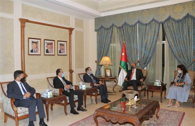 رئيس الوزراء الأردني يستقبل وزراء الطّاقة لدول مصر وسوريا ولبنان
