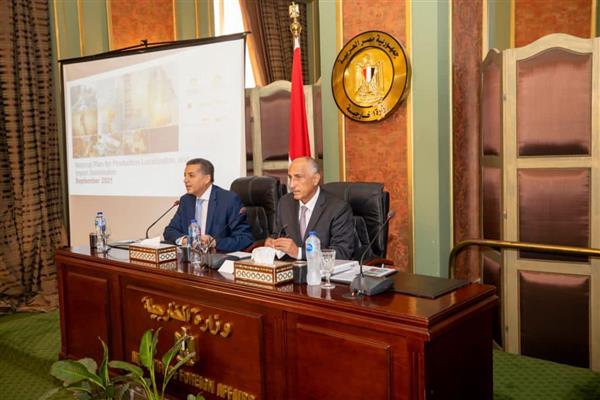 محافظ البنك المركزي يلتقي سفراء مصر المنقولين للعمل بالخارج
