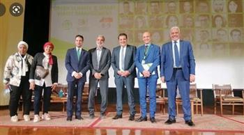 جامعة الأزهر تشارك في المؤتمر الدولي للمناخ الأخضر بالجامعة الأمريكية بالقاهرة