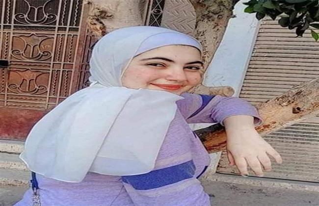 فيديو| والدة طالبة أسيوط تروى تفاصليل الحادث وتشيد بتدخل السيسى