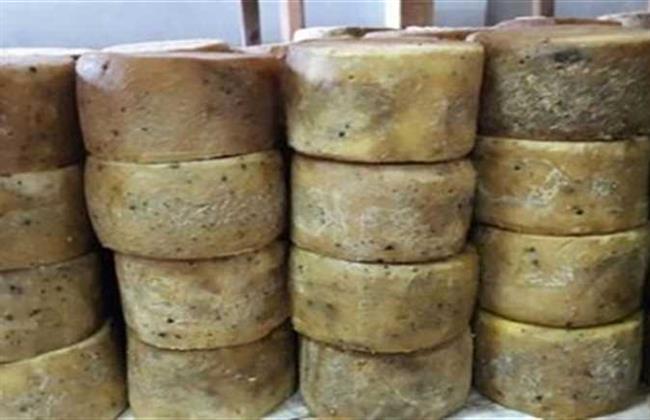 تموين الاسكندرية :ضبط ٤٠٠ كيلو جرام جبن أبيض مصاب بالصدأ