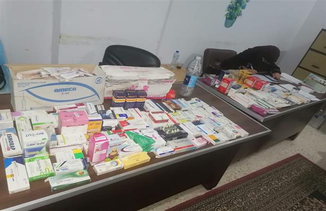 غلق وتشميع ٣ منشآت طبية و ضبط ١١٤ صنف أدوية منتهية الصلاحية بالبحيرة