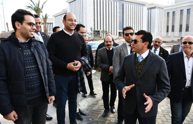 وزير الشباب والرياضة يعقد أول اجتماع  بمقر الوزارة بالحي الحكومي بالعاصمة الإدارية الجديدة