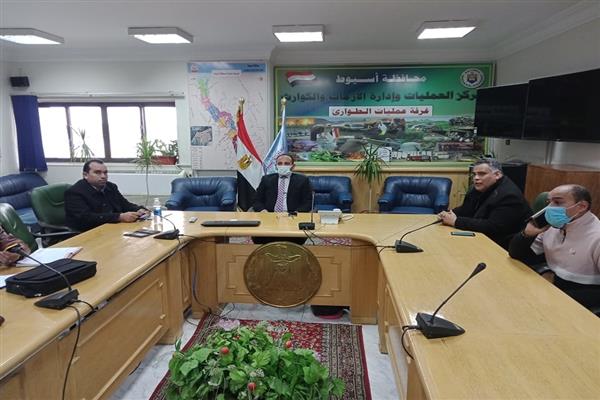 محافظ أسيوط: سقوط أمطار خفيفة على بعض المراكز ومتابعة مستمرة لموجة الطقس