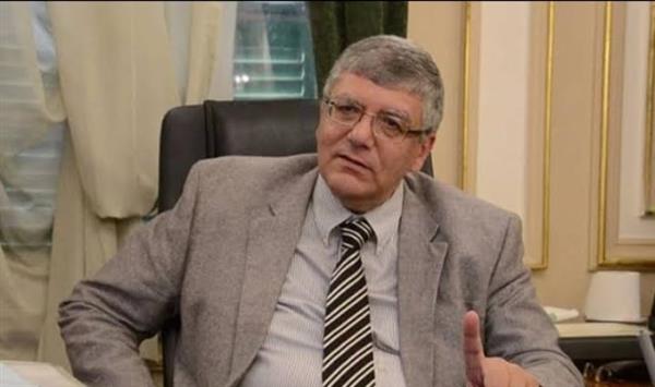 وزير التعليم العالي يهنئ عمرو عدلي لاختياره رئيسًا لتحرير إحدى المجلات العلمية الدولية