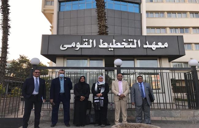 فريق التميز الحكومي بجنوب الوادي يشارك في البرنامج التدريبي بمعهد التخطيط القومي