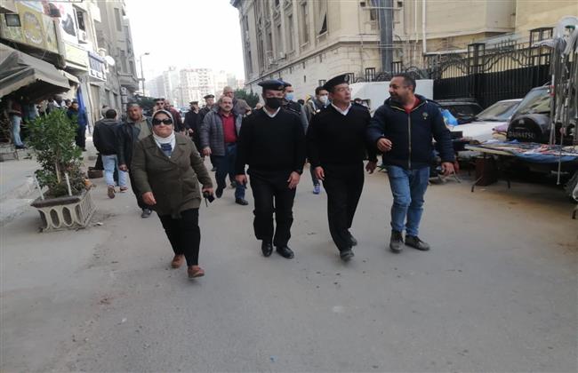 جولة تفقدية لباكيات الباعة الجائلين الجاري إنشاؤها ضمن أعمال التطوير 