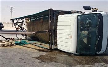 حادث مروع بين سيارة نقل بمقطورة و12 ملاكي أعلى الطريق الدائري بالجيزة