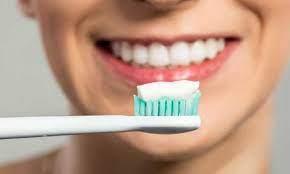   باحثون: مركب مضاد للميكروبات يوجد بمعجون الأسنان قد يؤدى لإلتهاب المعدة 