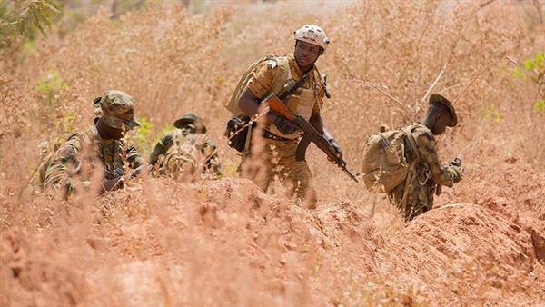 مقتل 4 عسكريين في هجوم لمتطرفين شمال بوركينا فاسو