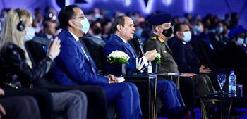 الرئيس السيسي يشاهد فيلما تسجيليا عن معاناة اللاجئين بمناطق الصراعات