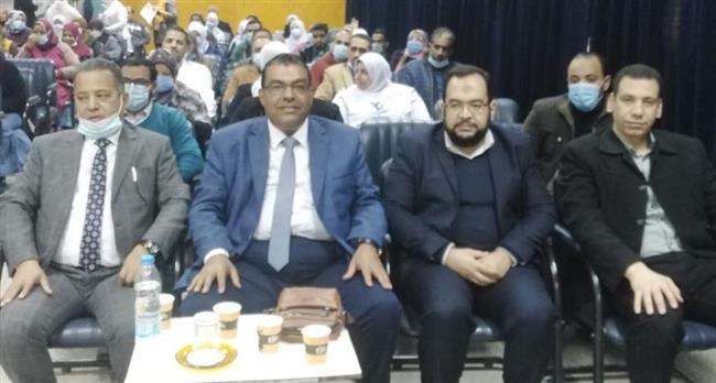أسس النظام الغذائي الصحي للطفل  بندوة علمية بجامعة أسيوط 