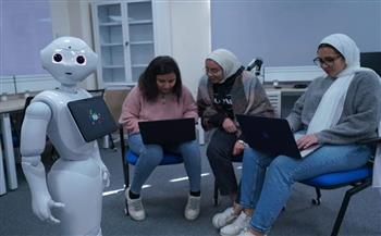  يحاكى لغة ومشاعر البشر .. «الروبوت Pepper » تجربة فريدة من نوعها لطلاب العلمين