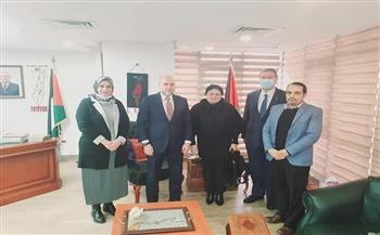 الرئيس الفلسطيني يكرم باحثين مصريين تقديراً لجهودهم في دعم القضية الفلسطينية