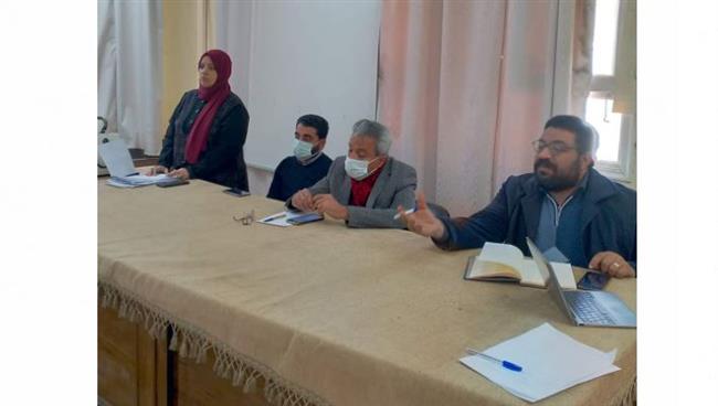 تفاصيل اجتماع وكيل وزارة الصحة مع مديري الإدارات والقيادات في قنا 