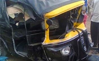   إصابة 3 أشخاص في حادث تصادم سيارة بتوك توك ببني سويف