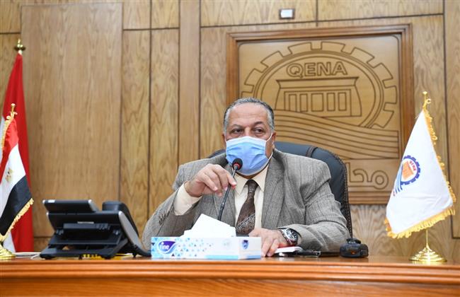 نبيل الطيبي يترأس اجتماع متابعة مشروعات الأمن الغذائي بمحافظة قنا