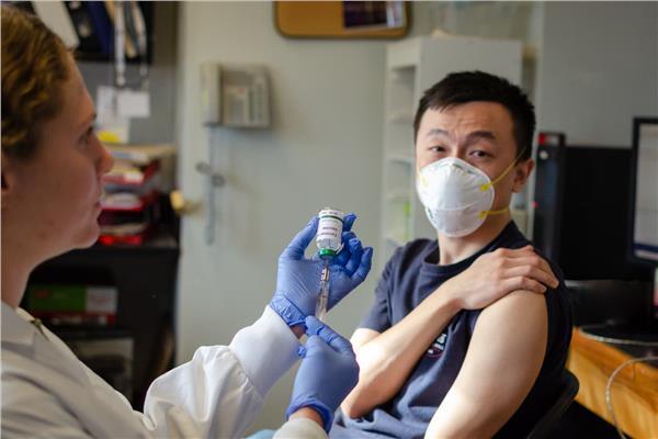 تطعيم أكثر من 1,26 مليار شخص بلقاح كورونا فى الصين