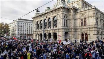 النمسا تعتقل منظم مظاهرة ضد قرار فرض لقاح كورونا إجباريا