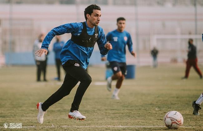 «كارتيرون» يطمئن على مصابي الزمالك قبل مواجهة فاركو