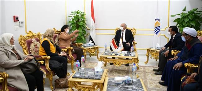 «الداودي» يناقش مع نائب وزير السياحة والآثار خطط التنمية السياحية بقنا 