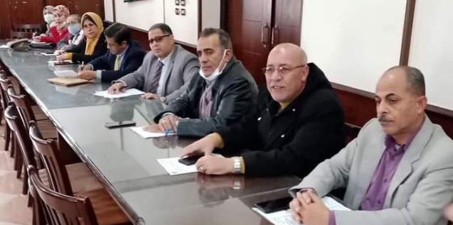 «عجلان»: مدارس الإسماعيلية أنهت استعداداتها لامتحانات أولى وثانية الثانوى