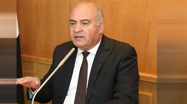 أهالى منطقة التأمين الصحى بقنا يعانون من مشكلة تساقط أسلاك الكهرباء 