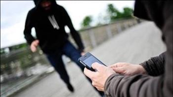  بأسلوب «الخطف» سقوط عصابة سرقة الهواتف المحمولة بدار السلام 