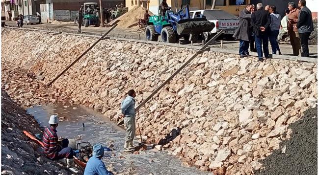 محافظ البحيرة: تبطين الترع والمصارف بتكلفة 60 مليون جنيه 