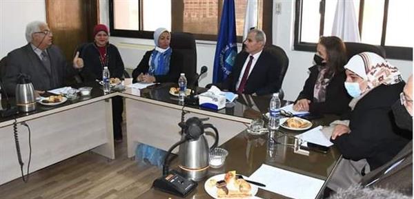 رئيس جامعة القناة: إنشاء معملين للتركيبات الثابتة وعلاج العصب
